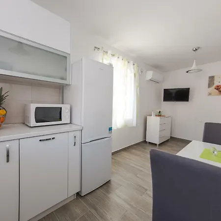 Apartman Ankica Kaštela Exterior foto